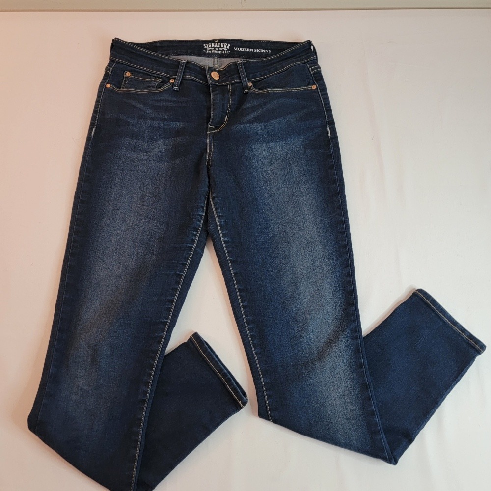 Signature Levi‎ Strauss Modern Skinny Jeans Dark Wash Denim Everyday Casual